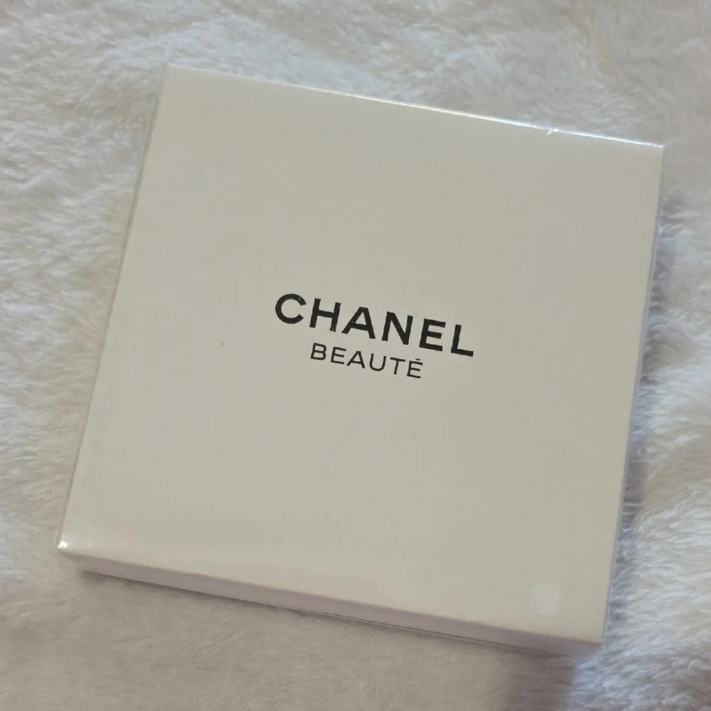 NEW~ CHANEL Beauté Double Sided Mirror